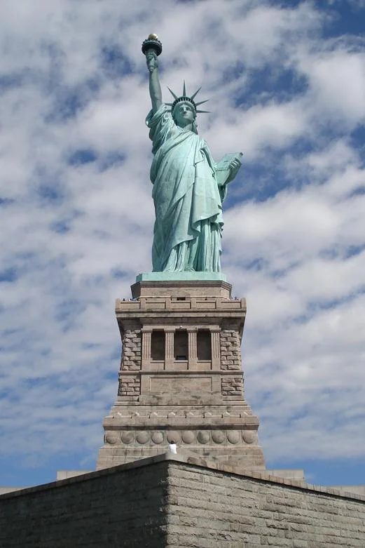 Statueofliberty flyhighiservices.com